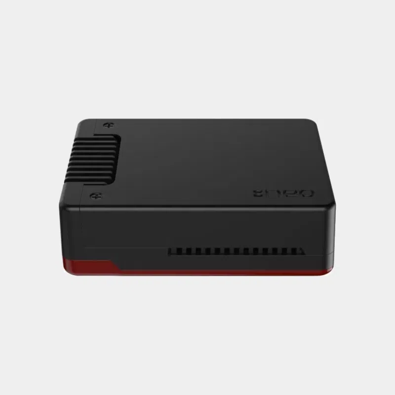 Boîtier Argon NEO pour Raspberry Pi 5 noir et rouge vu de profil, ports arrière visibles