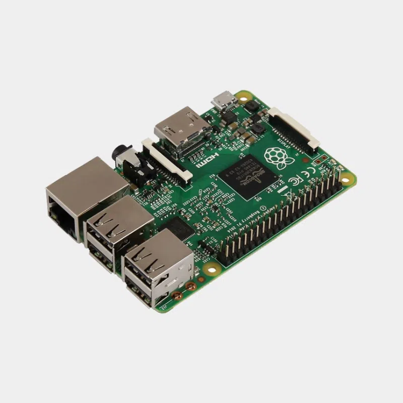 Carte Raspberry Pi 2 Model B vue de trois quarts avec ports USB et Ethernet