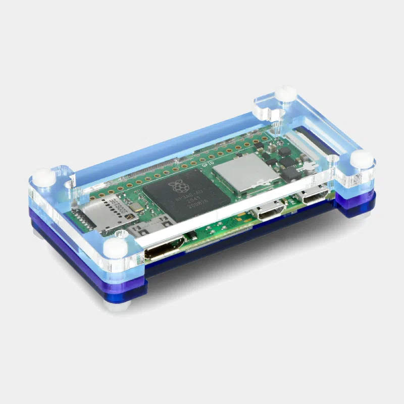 Boîtier Pibow bleu et transparent pour Raspberry Pi Zero 2W, vu de trois quarts avec carte installée