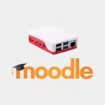 Boîtier officiel Raspberry Pi rouge et blanc avec logo Moodle orange en dessous