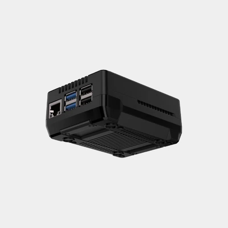 Boîtier ARGON NEO avec extension NVMe PCIe pour Raspberry Pi 5 fermé, vue de face avec grilles d'aération
