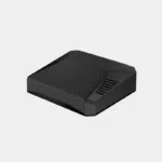 Boîtier ARGON ONE V3 pour Raspberry Pi 5 fermé, vue de trois quarts avec ses grilles d'aération