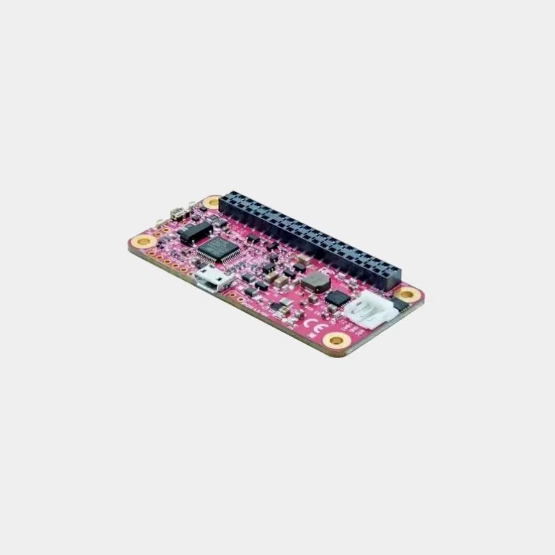 HAT PiJuice pour Raspberry Pi Zero, carte rose vue de trois quarts avec connecteur GPIO et port micro USB