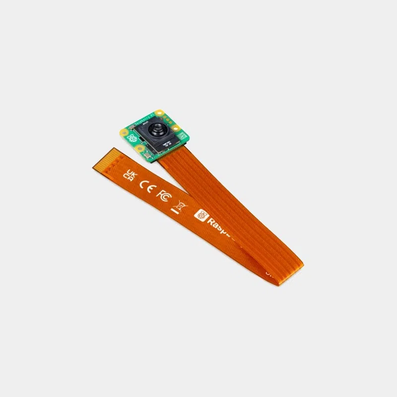 Raspberry Pi AI Camera 2 Raspberry Pi AI Camera, module caméra vert avec nappe orange dépliée en diagonale