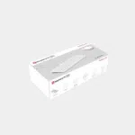 Emballage blanc du kit Raspberry Pi 500 montrant le clavier ordinateur et ses accessoires