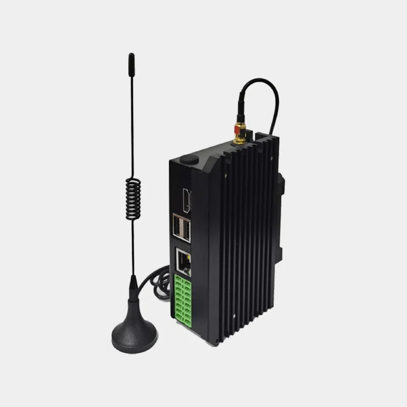 Passerelle Elastel EG410 avec antenne externe et câble d'alimentation raccordé