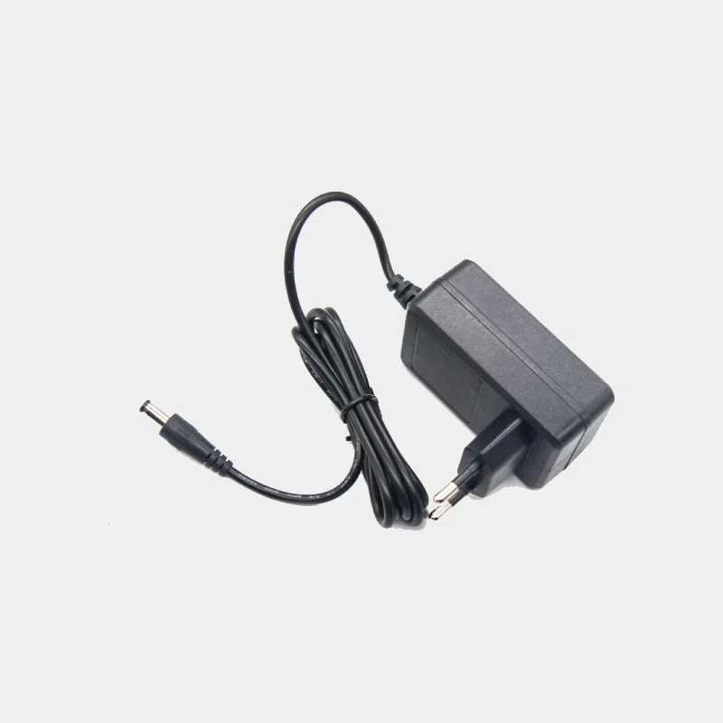 Alimentation 12V 2A noire avec câble et connecteur jack, prise européenne