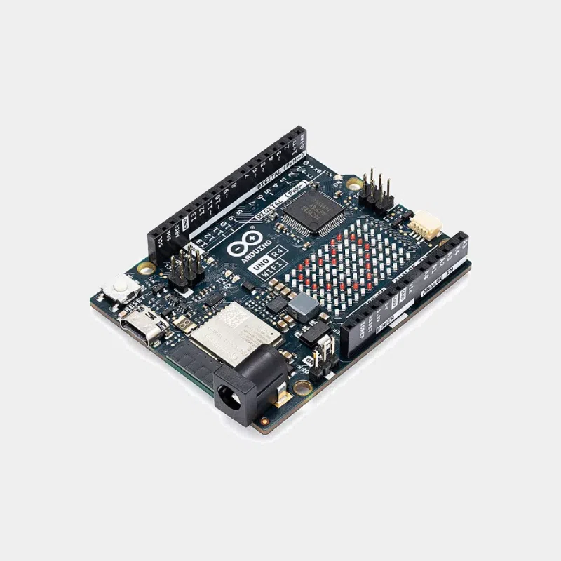 Arduino UNO R4 WiFi vu de trois-quarts avec module Wi-Fi et connecteurs à broches