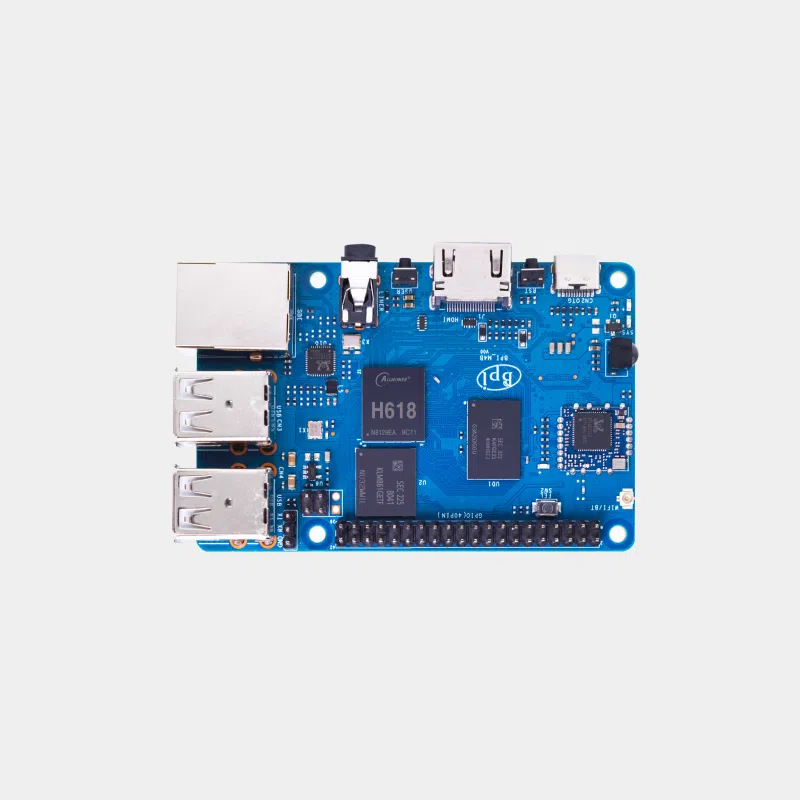 Carte Banana Pi BPI-M4 Berry bleue vue de dessus avec puce H618 et ports Ethernet