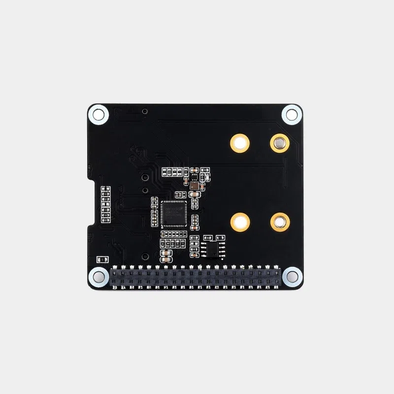 HAT+ PCIe vers double M.2 pour Raspberry Pi 5 vu de dos avec connecteur GPIO et entretoises