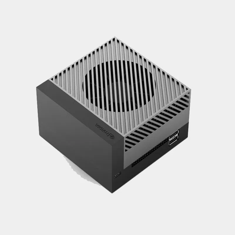 Boîtier du kit NVIDIA Jetson AGX Orin vu de dessus avec ventilateur et port USB