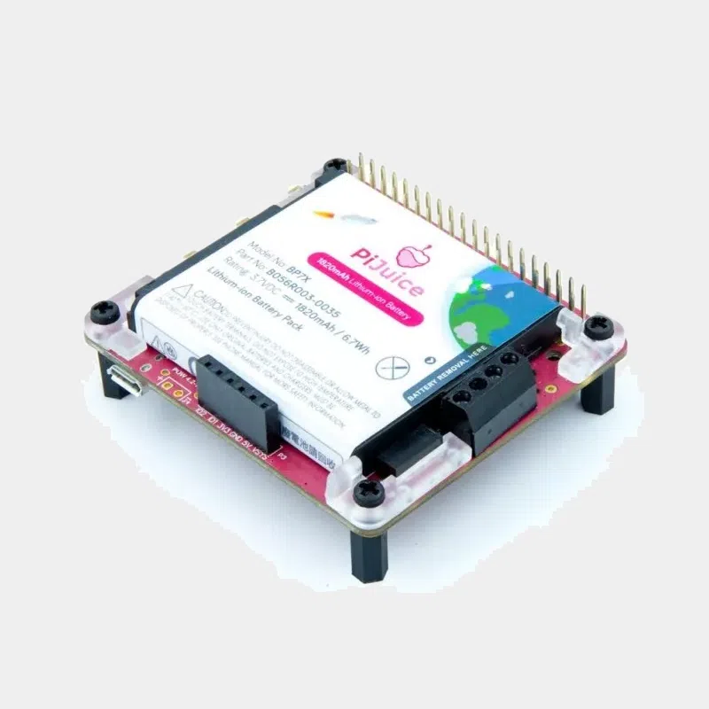 PiJuice HAT pour Raspberry Pi vu de trois-quarts avec connecteur GPIO et pieds de fixation