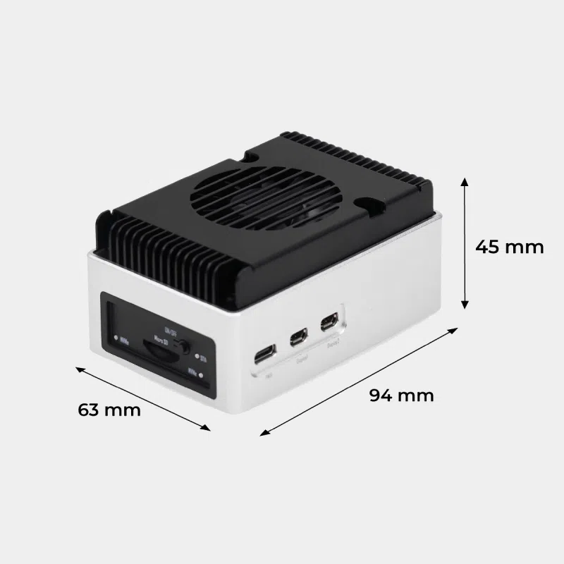 reComputer AI R2130-12 vu de trois-quarts avec cotes 63 sur 94 sur 45 millimètres