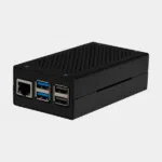Boîtier M.2 HAT+ pour Raspberry Pi 5 noir vu de face avec port Ethernet et trois ports USB
