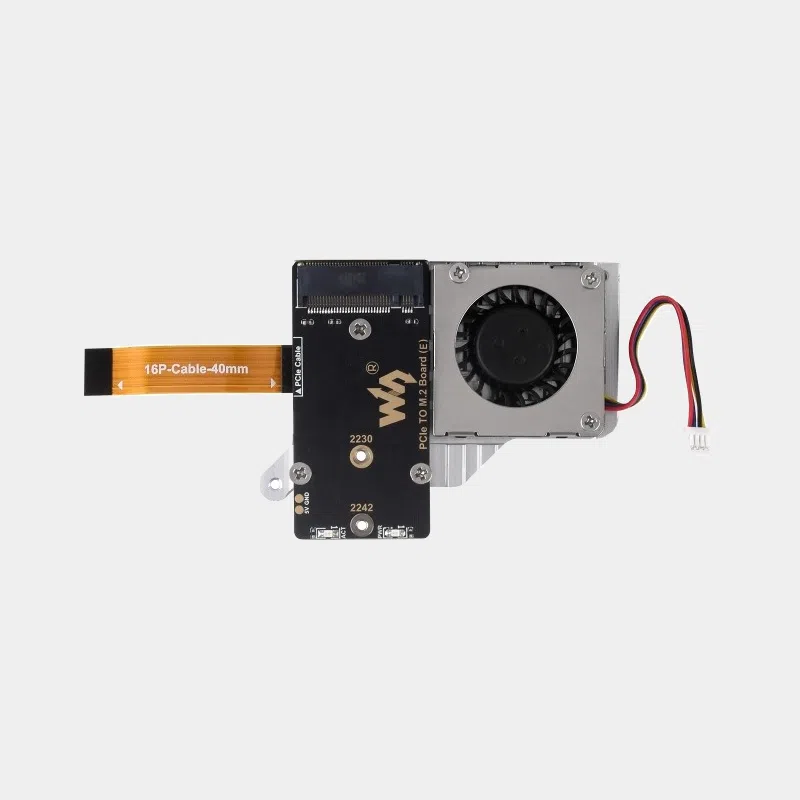 Carte adaptateur PCIe vers M.2 pour Raspberry Pi 5 avec ventilateur et nappe TF-Cable connectée