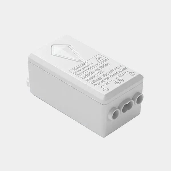 Relais LoRaWAN Dragino LC01 blanc vu de trois quarts avec ses bornes de raccordement à vis