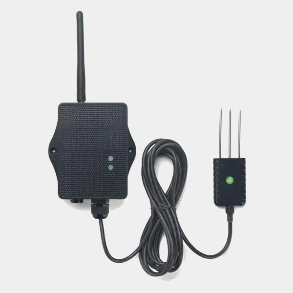 Capteur de sol Dragino SE01-LS avec boîtier à antenne relié par câble à la sonde à trois broches