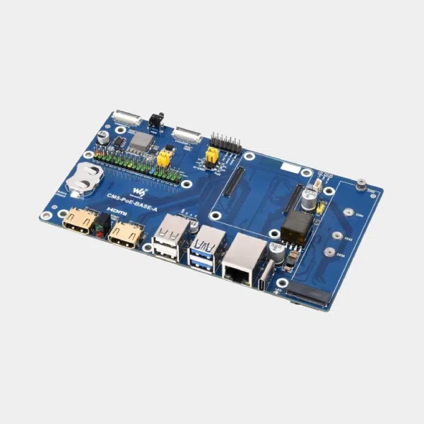 IO Board avec PoE pour Raspberry Pi Compute Module 5, carte bleue vue de trois quarts