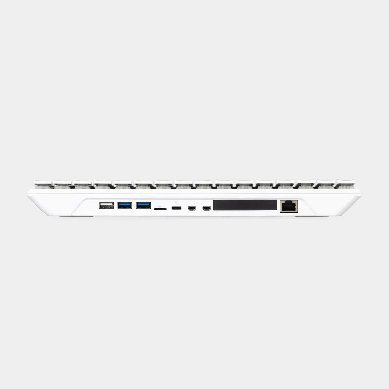 Raspberry Pi 500+ 2 Raspberry Pi 500+, clavier blanc vu de dos avec ports USB, vidéo et Ethernet