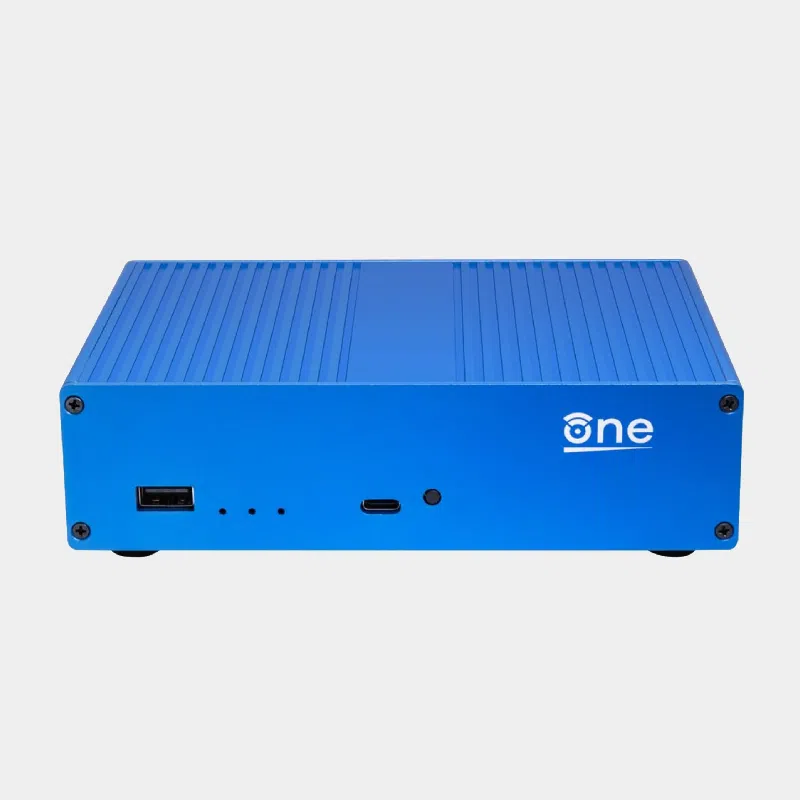 Banana Pi OpenWrt One 1 Banana Pi OpenWrt One, boîtier bleu vu de face avec port USB et port USB-C