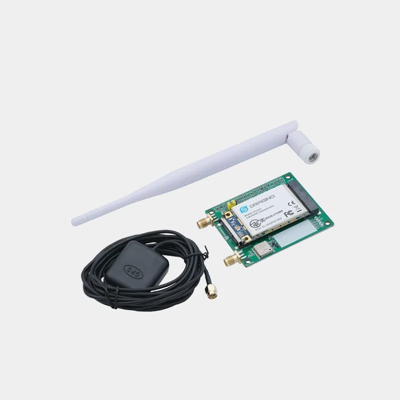 Dragino PG1302, concentrateur LoRaWAN multicanal, avec antenne fouet, module GPS et carte électronique