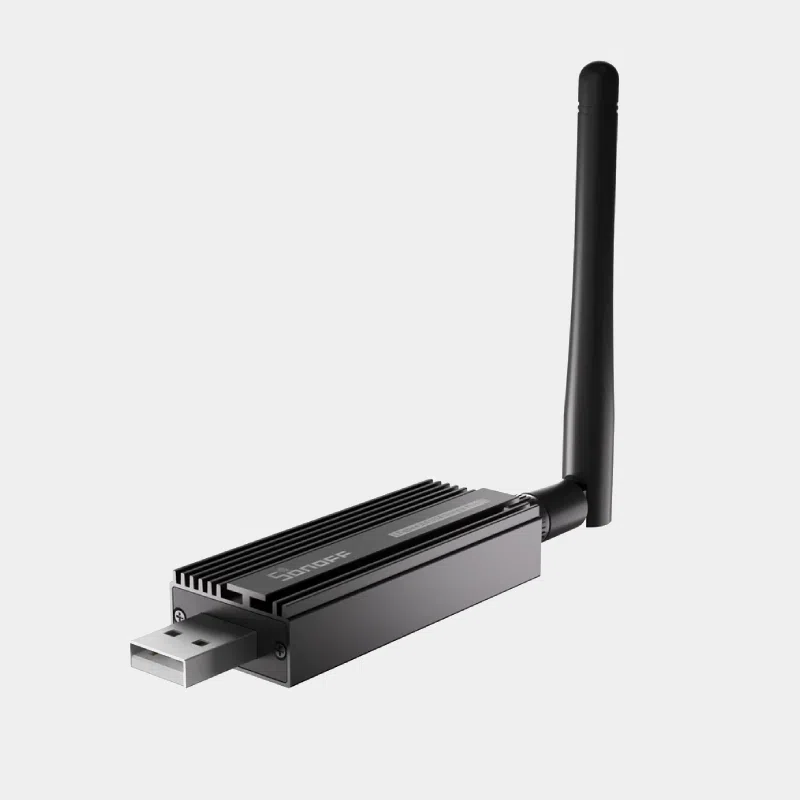 Dongle Sonoff Zigbee 3.0 Plus-E - 1 Dongle Sonoff Zigbee 3.0 Plus-E noir avec antenne et dissipateur strié
